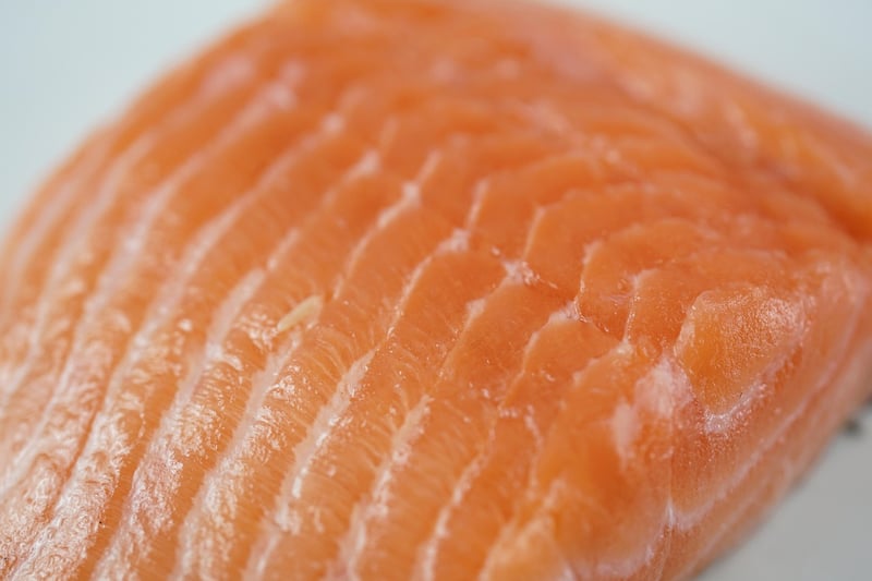 Grilled salmon with asparagus